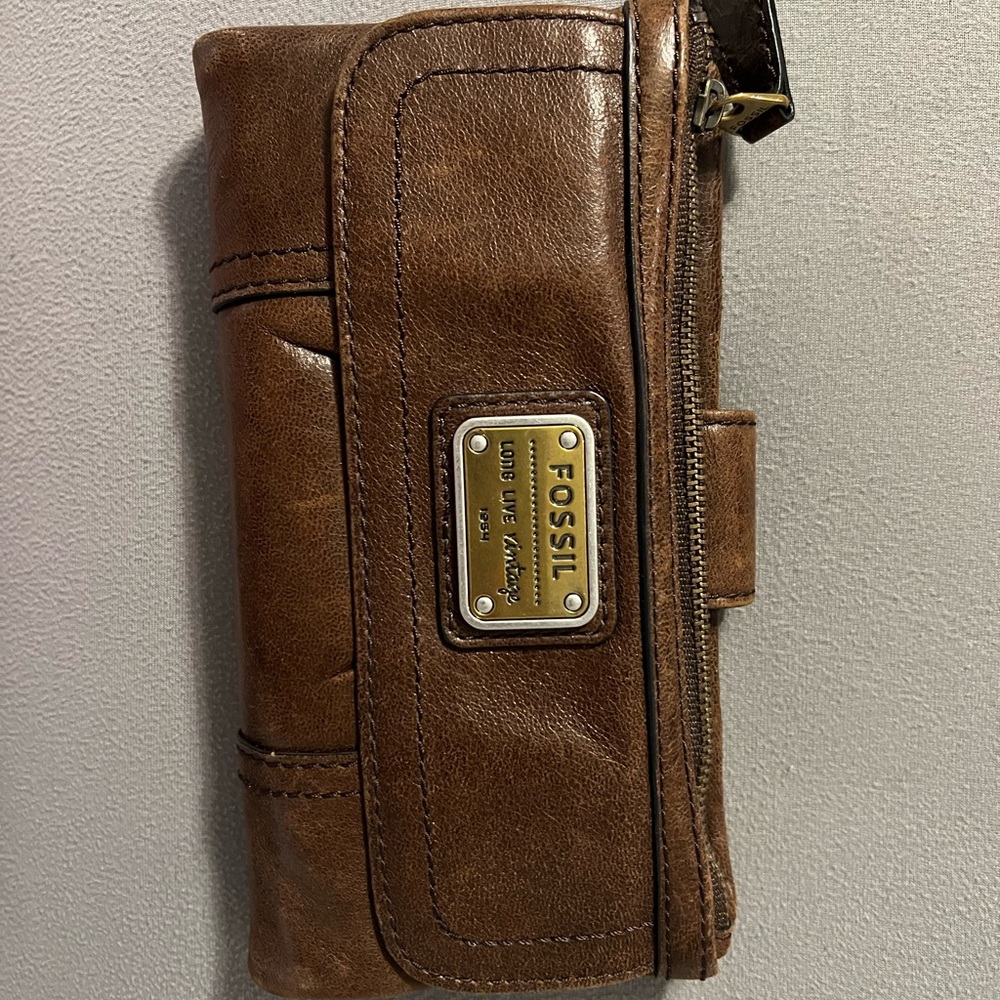 Fossil Brown Leather Wallet Classic Durable Design